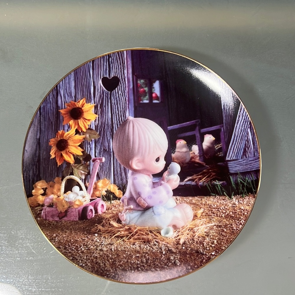 Precious Moments Collector Plate - I Believe in Miracles